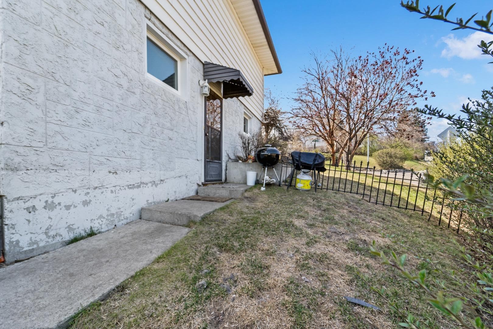 224 Hendon Drive NW