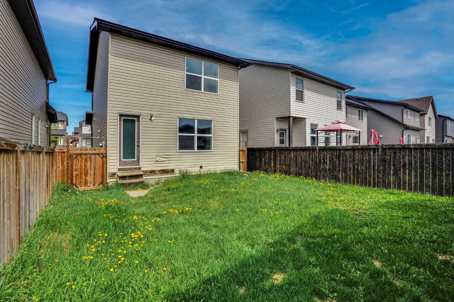 173 Skyview Springs Crescent NE