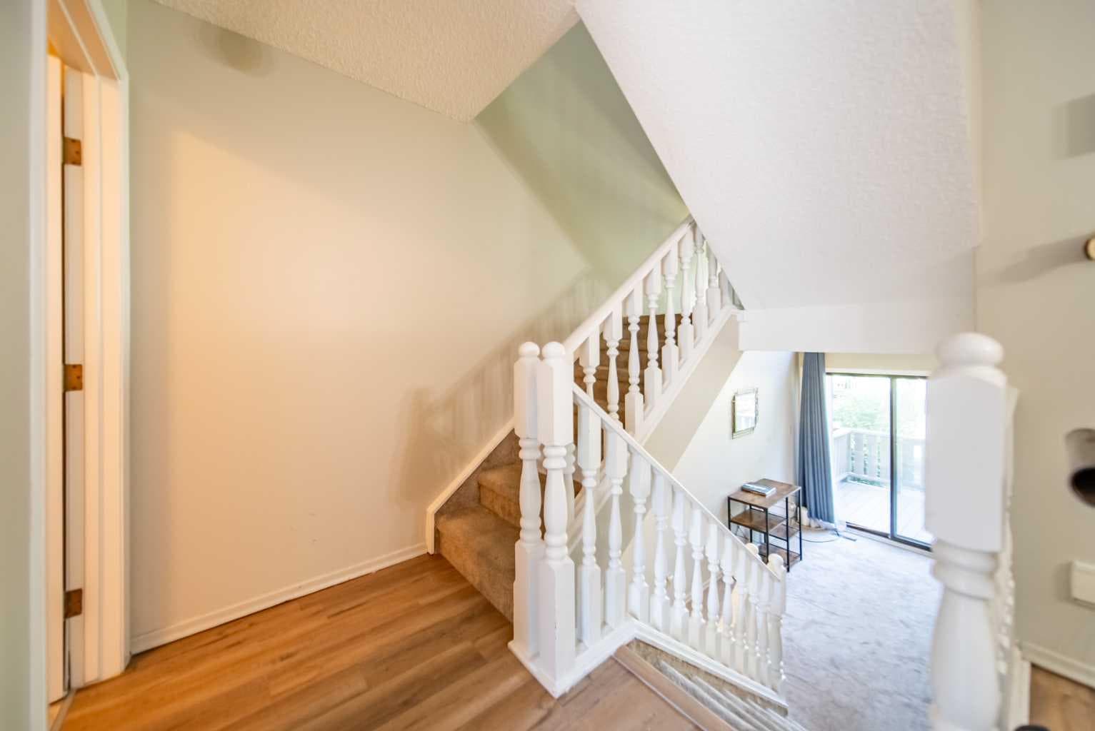 22 Point Mckay Court NW