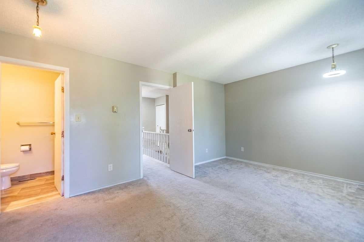 22 Point Mckay Court NW
