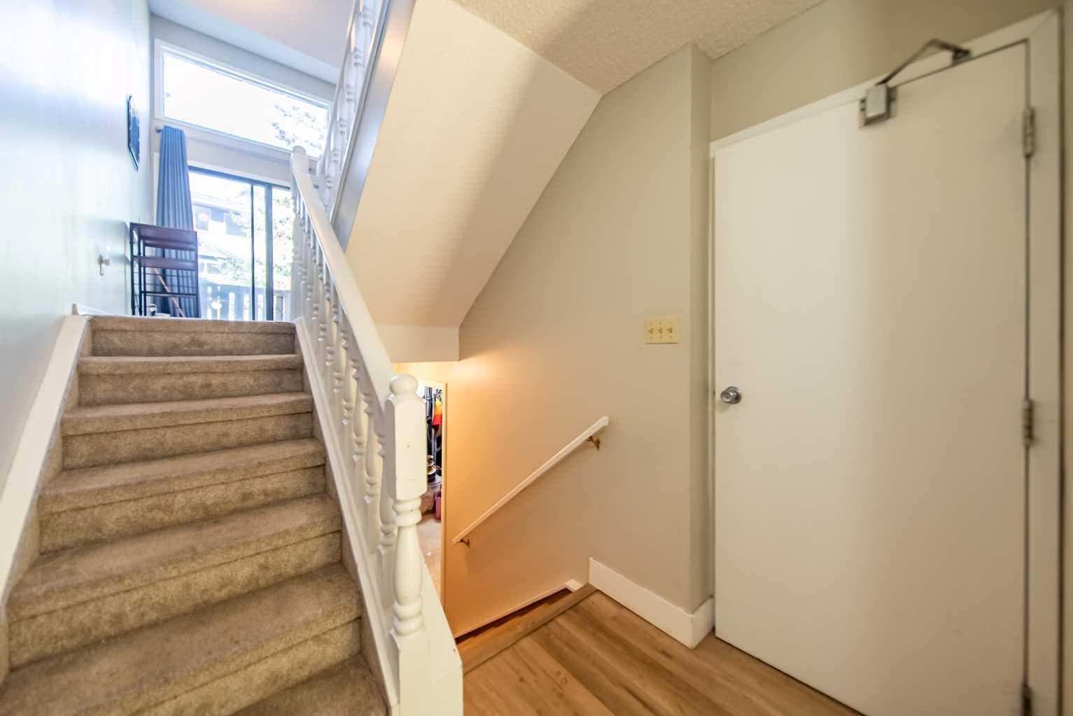 22 Point Mckay Court NW