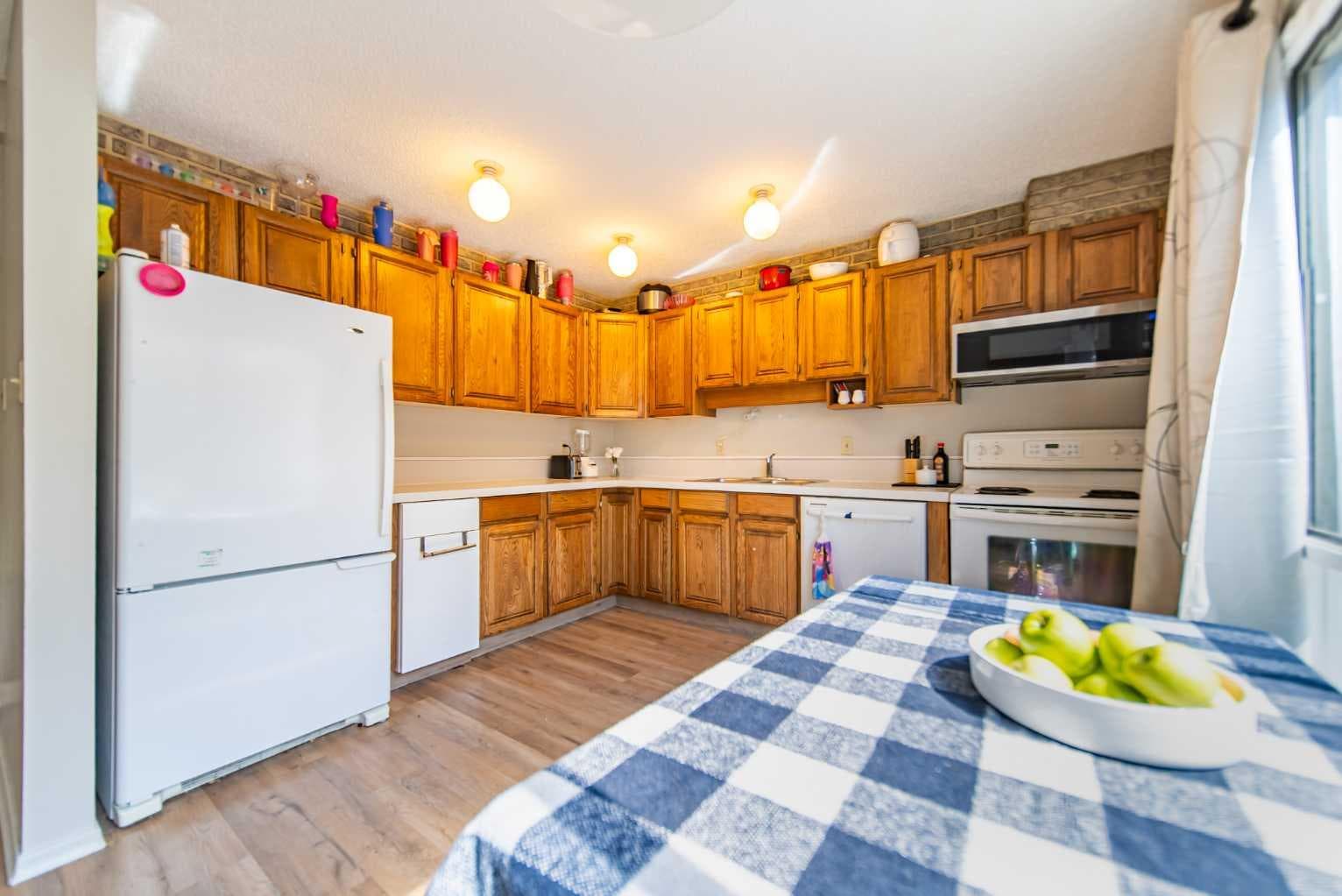22 Point Mckay Court NW