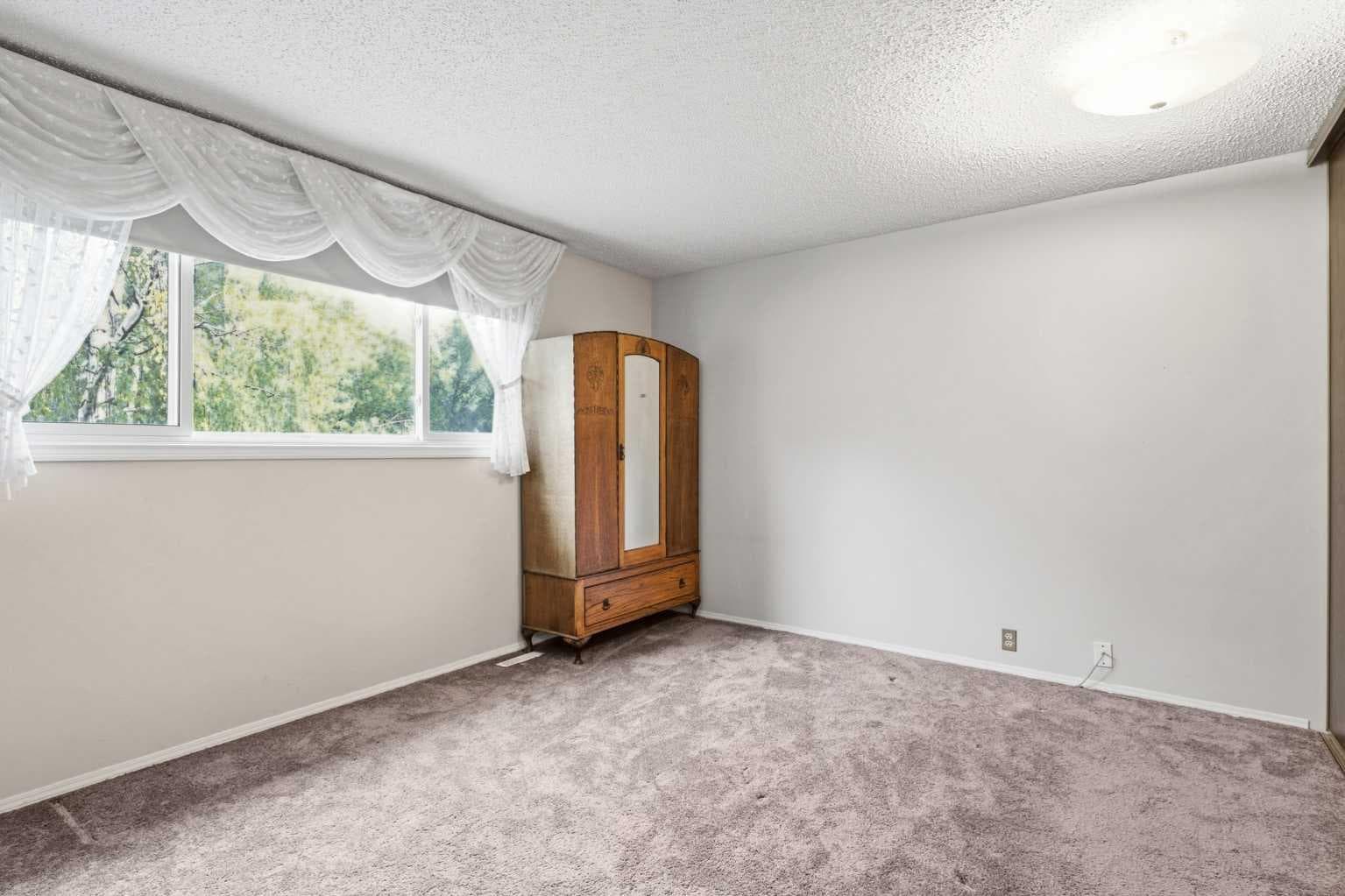 30 Bermuda Drive NW