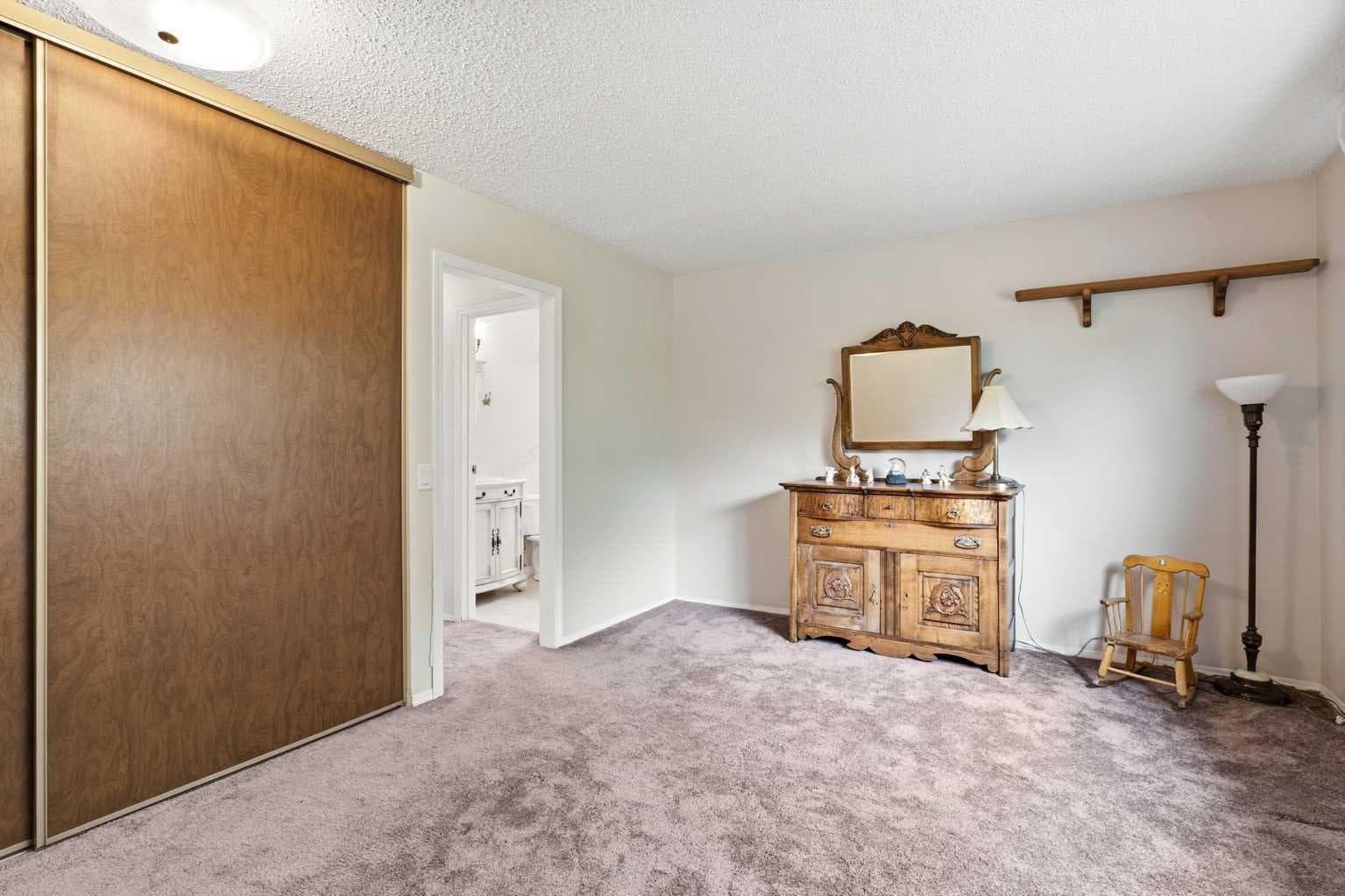 30 Bermuda Drive NW
