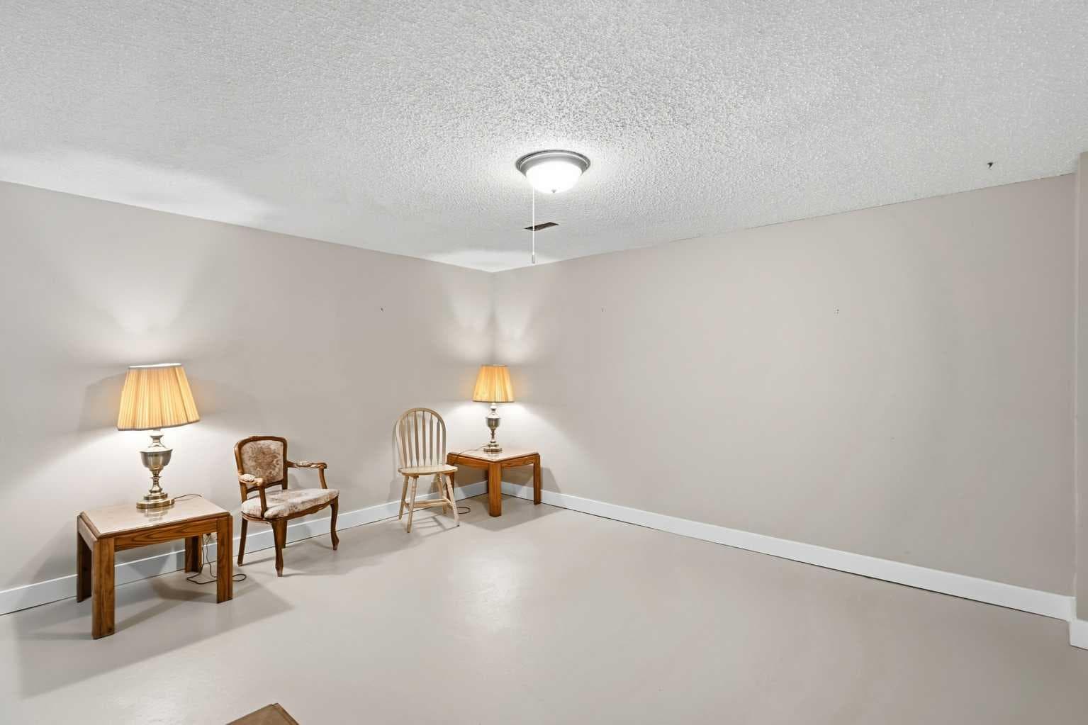 30 Bermuda Drive NW