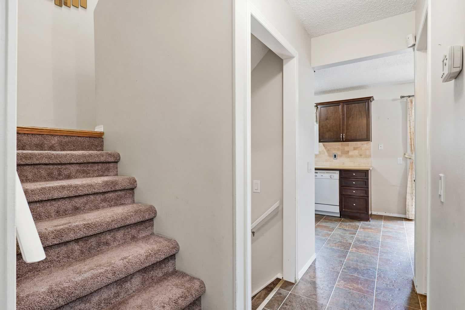 30 Bermuda Drive NW