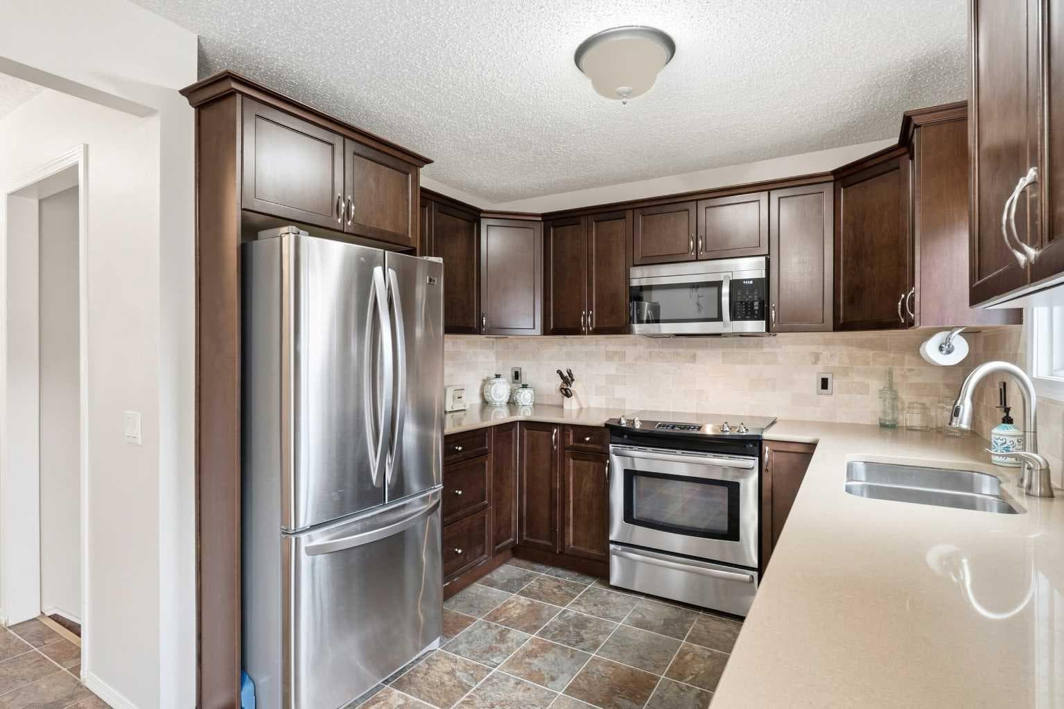 30 Bermuda Drive NW