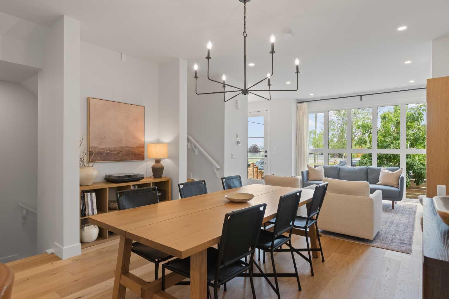 3105 Kildare Crescent SW