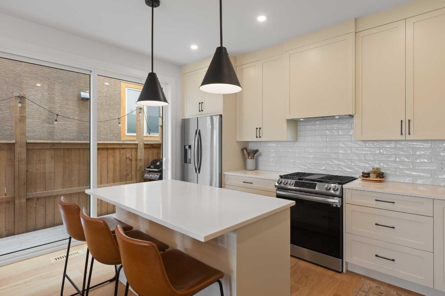 3105 Kildare Crescent SW