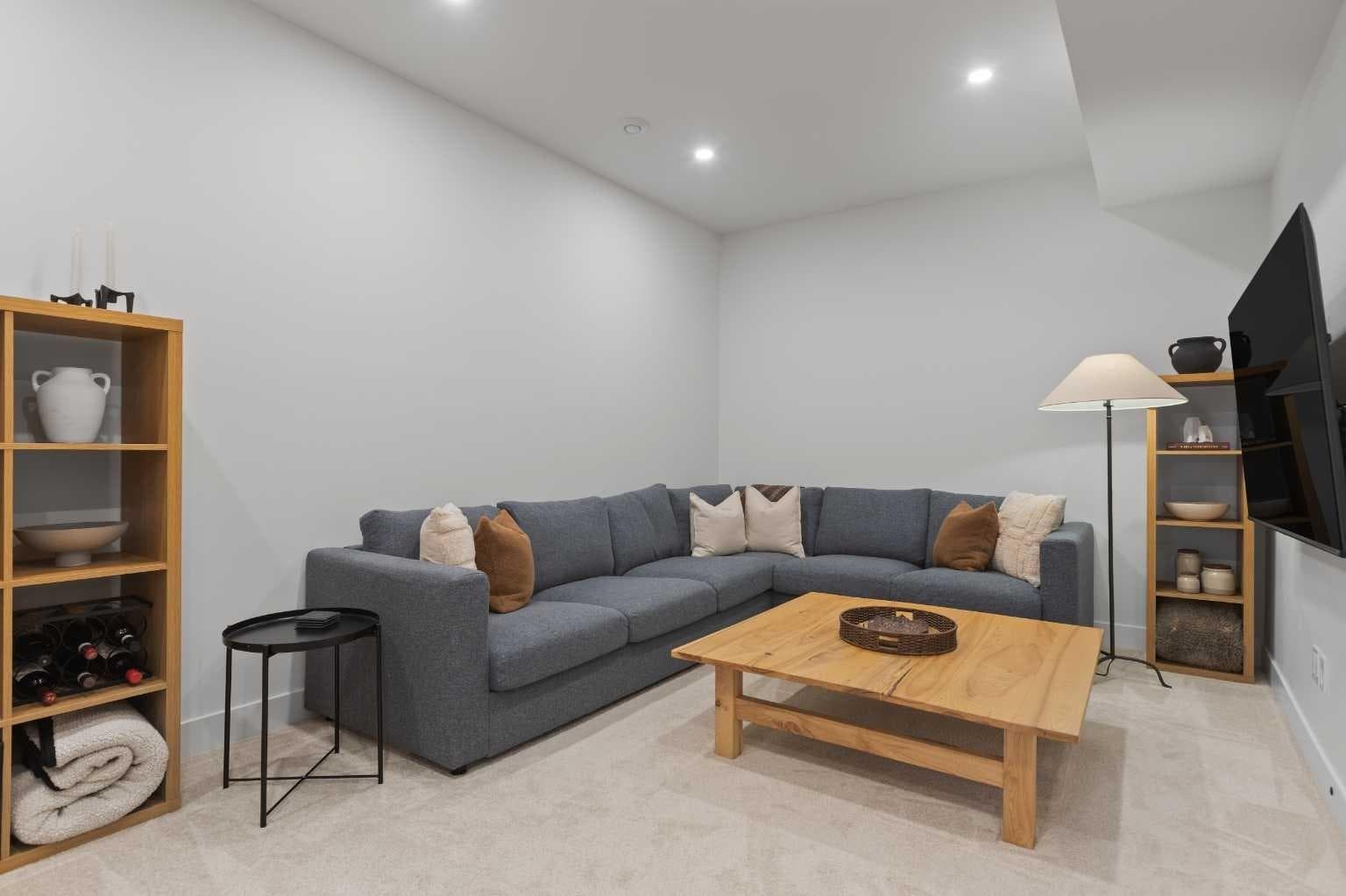 3105 Kildare Crescent SW