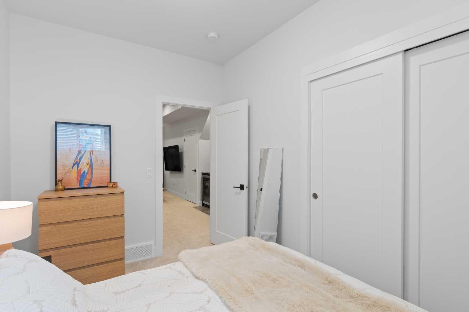 3105 Kildare Crescent SW