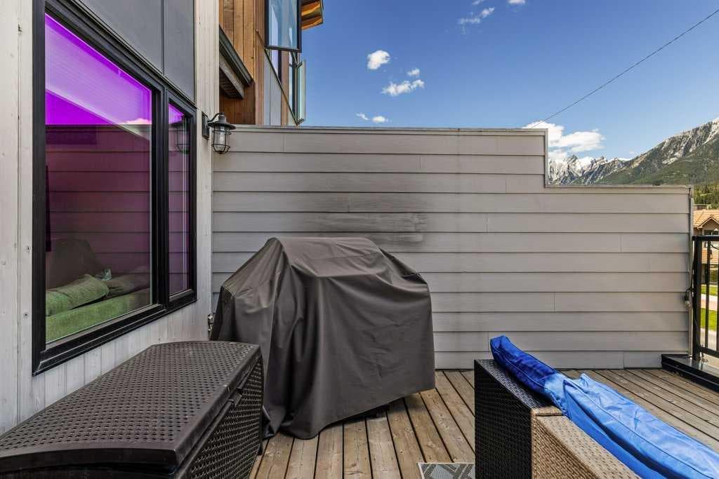 104, 1106 Bow valley Trail 