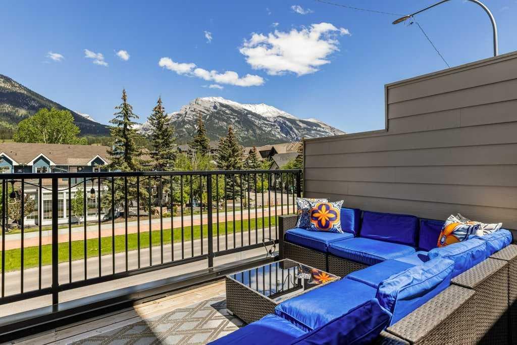 104, 1106 Bow valley Trail 