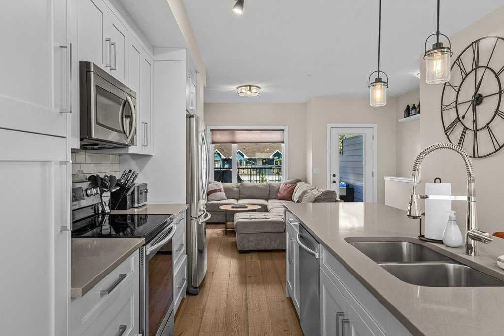 104, 1106 Bow valley Trail 