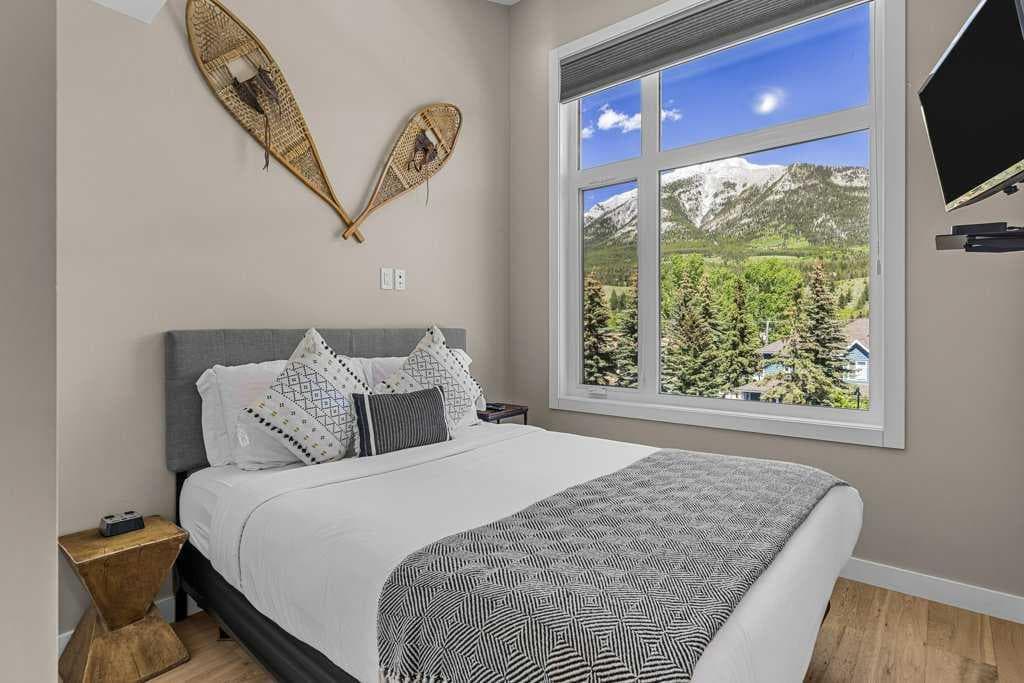 104, 1106 Bow valley Trail 