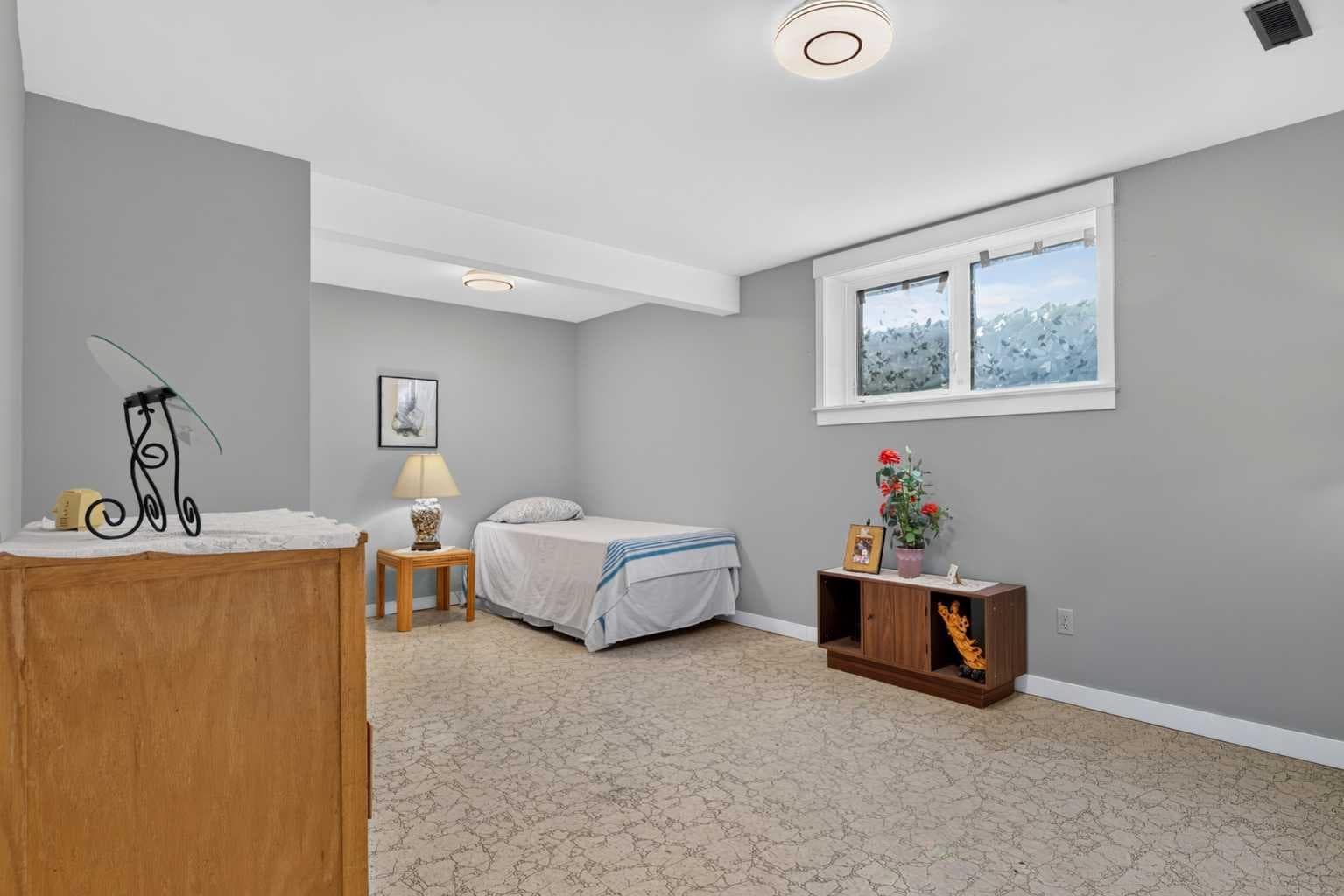 187 Silver Brook Road NW