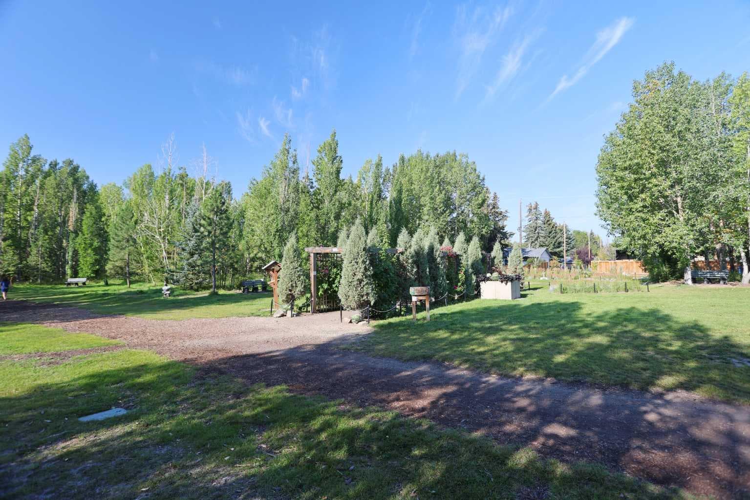 187 Silver Brook Road NW