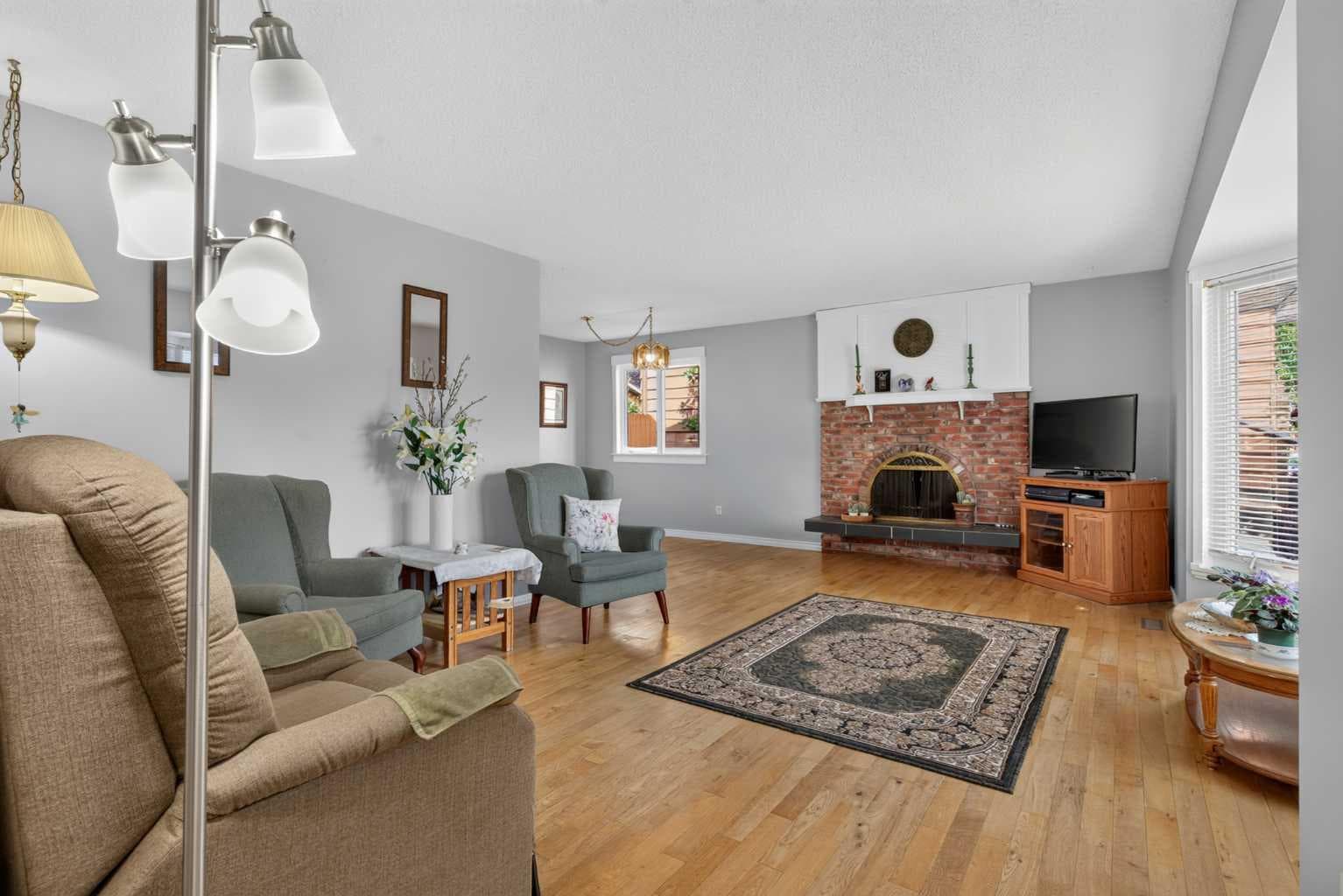 187 Silver Brook Road NW