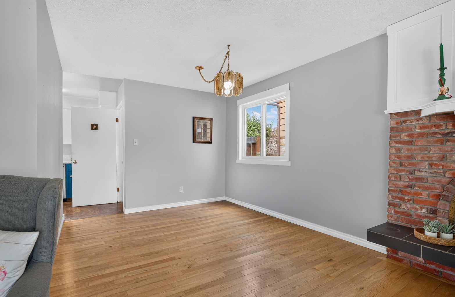 187 Silver Brook Road NW