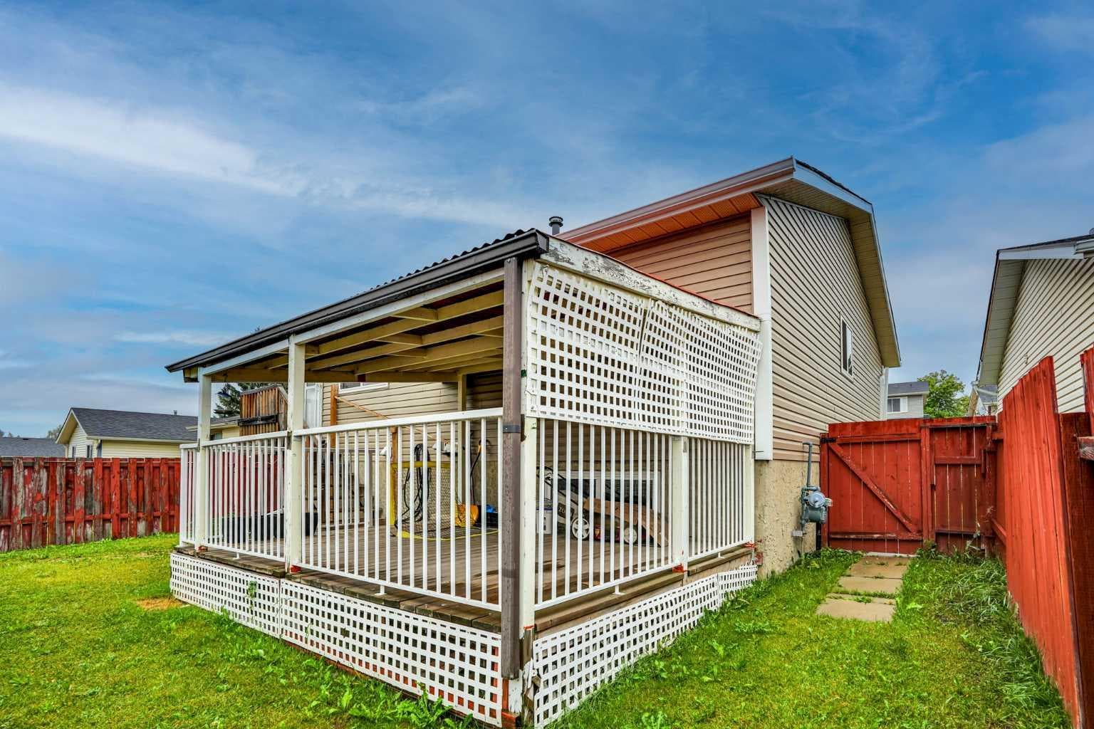 48 Falton Rise NE