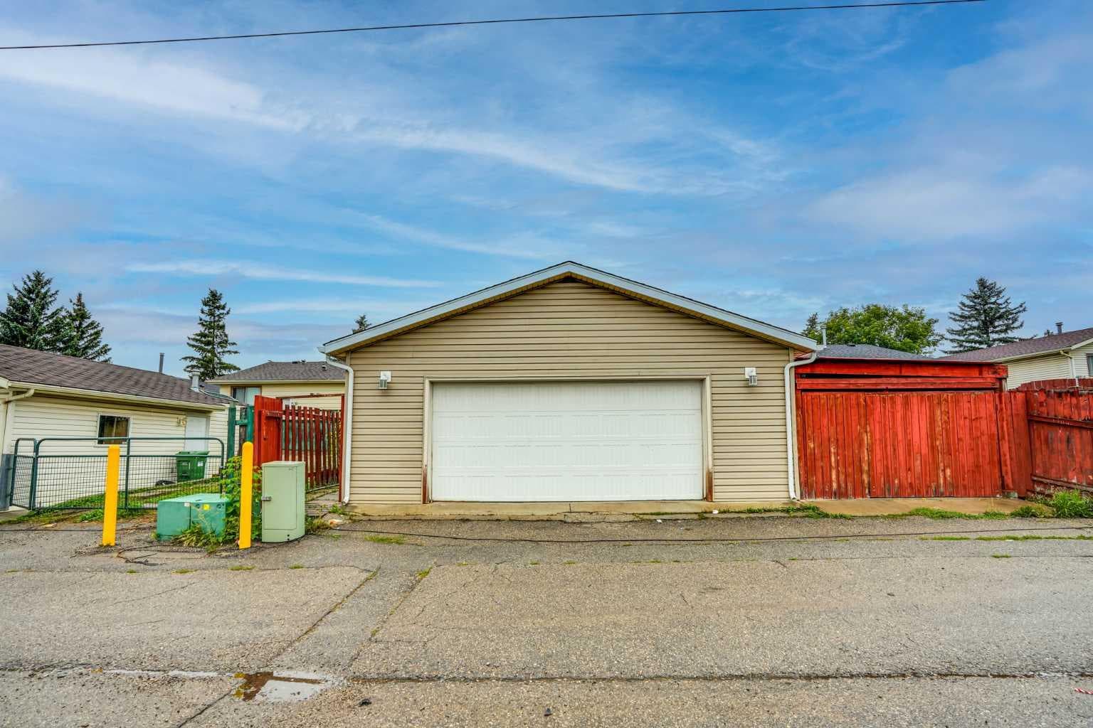 48 Falton Rise NE