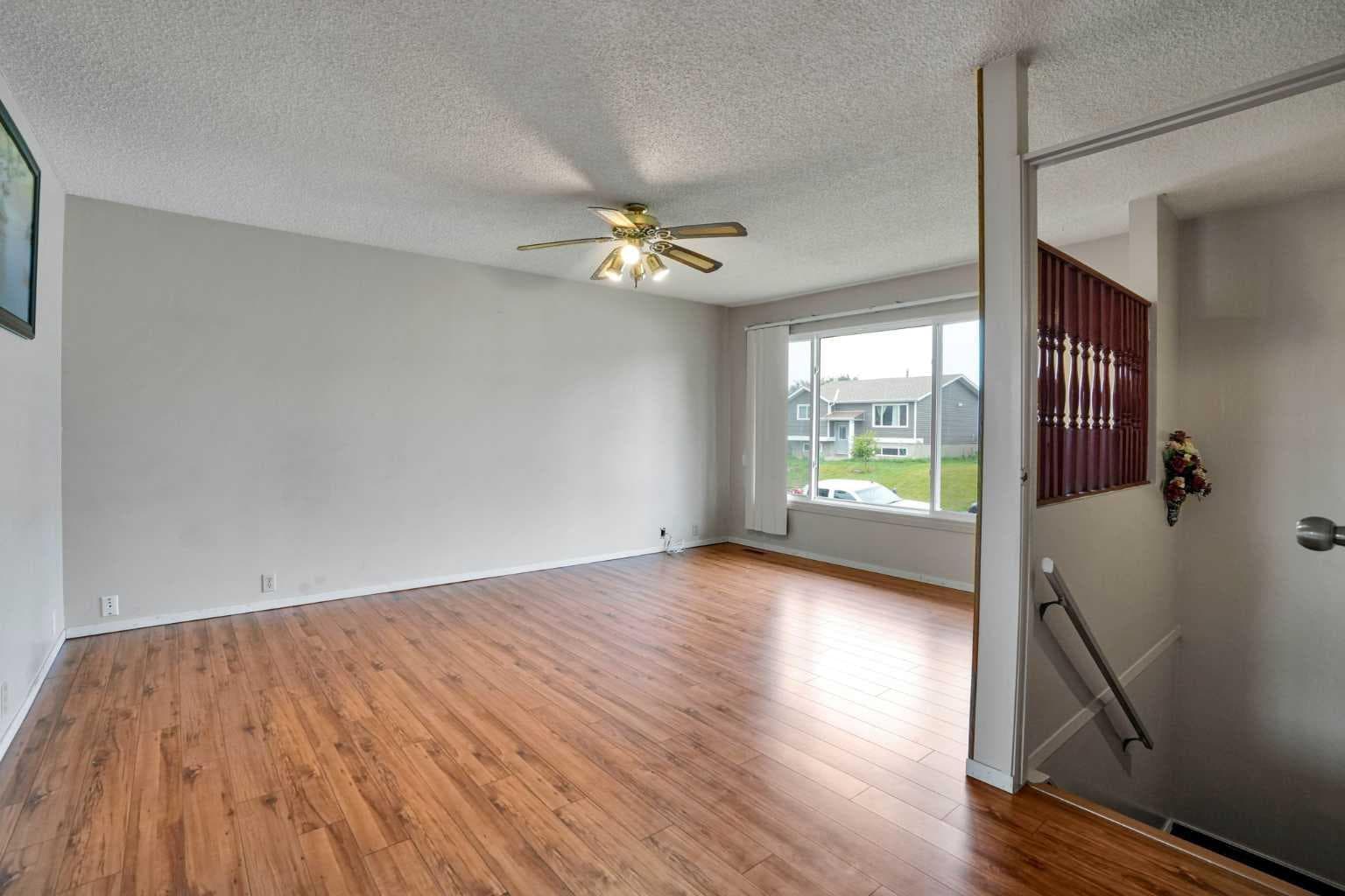 48 Falton Rise NE
