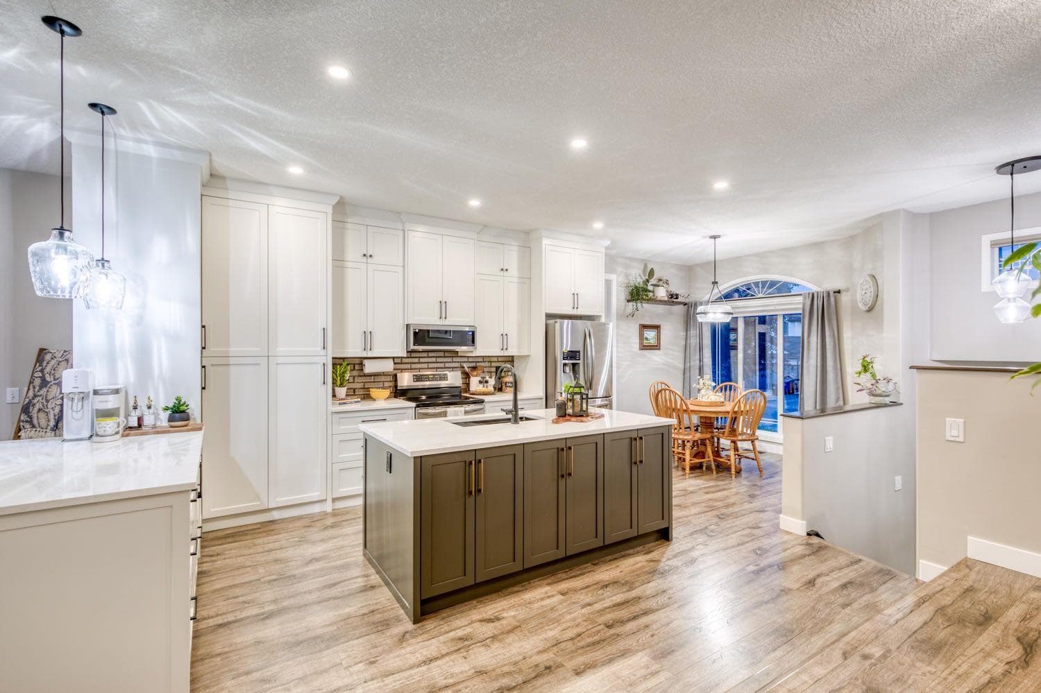 119 Stonegate Crescent NW