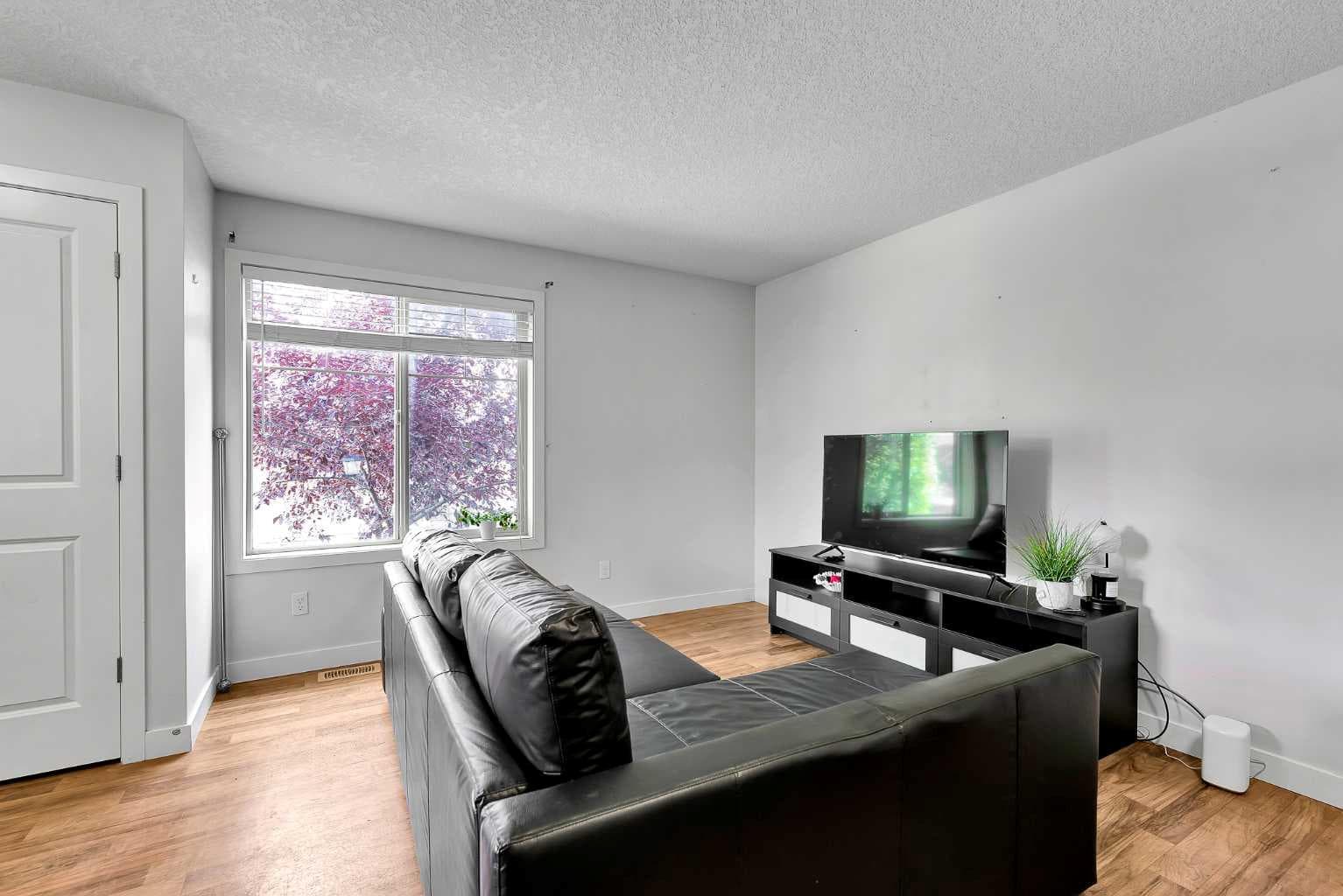 1502, 250 Sage Valley Road NW