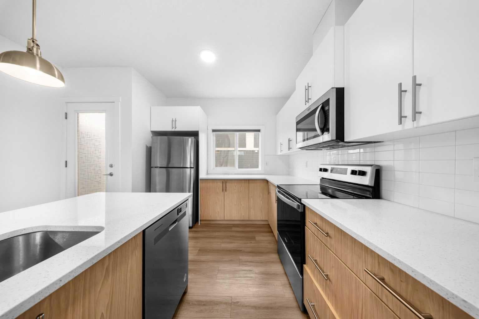 144 Walden Lane SE