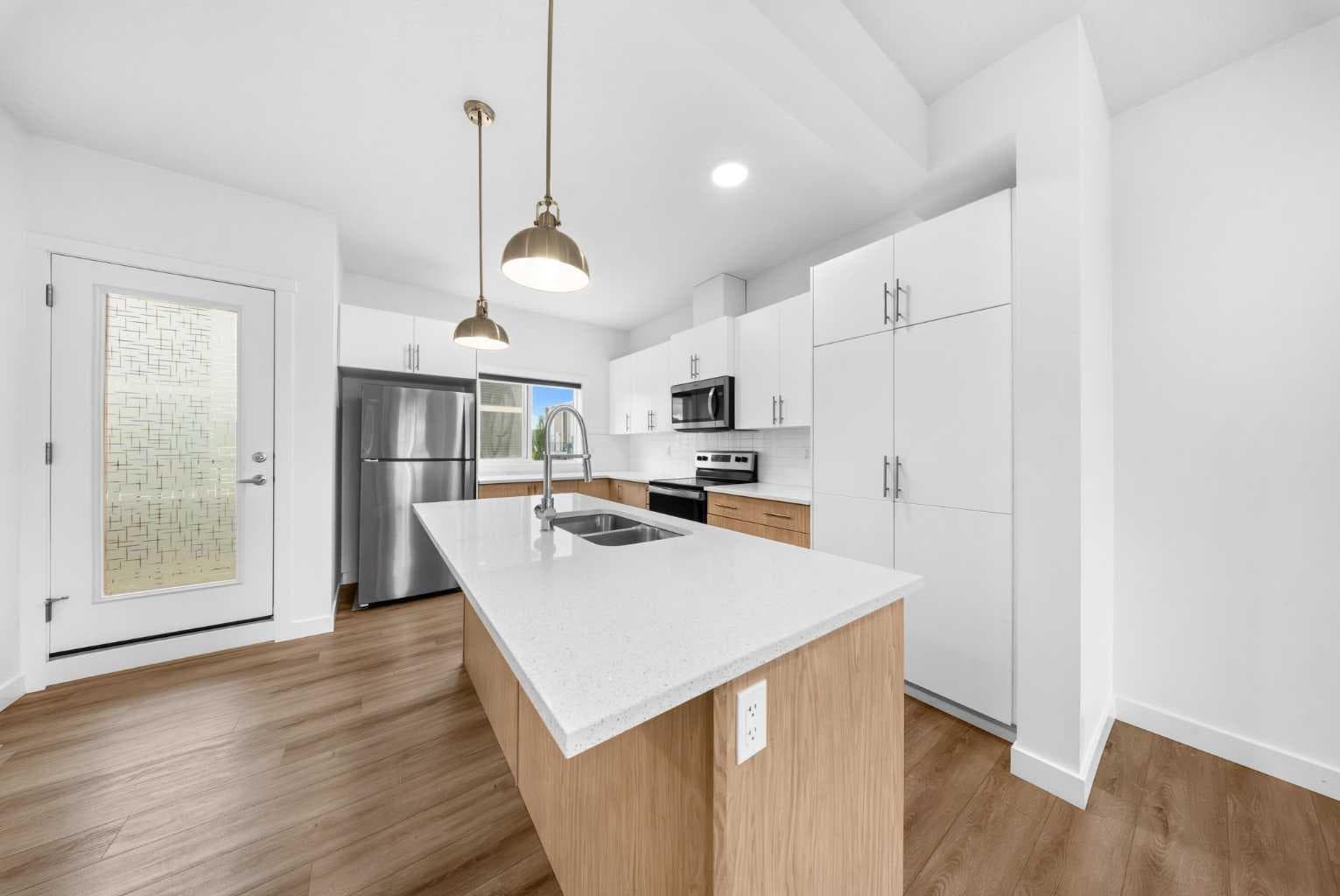 144 Walden Lane SE
