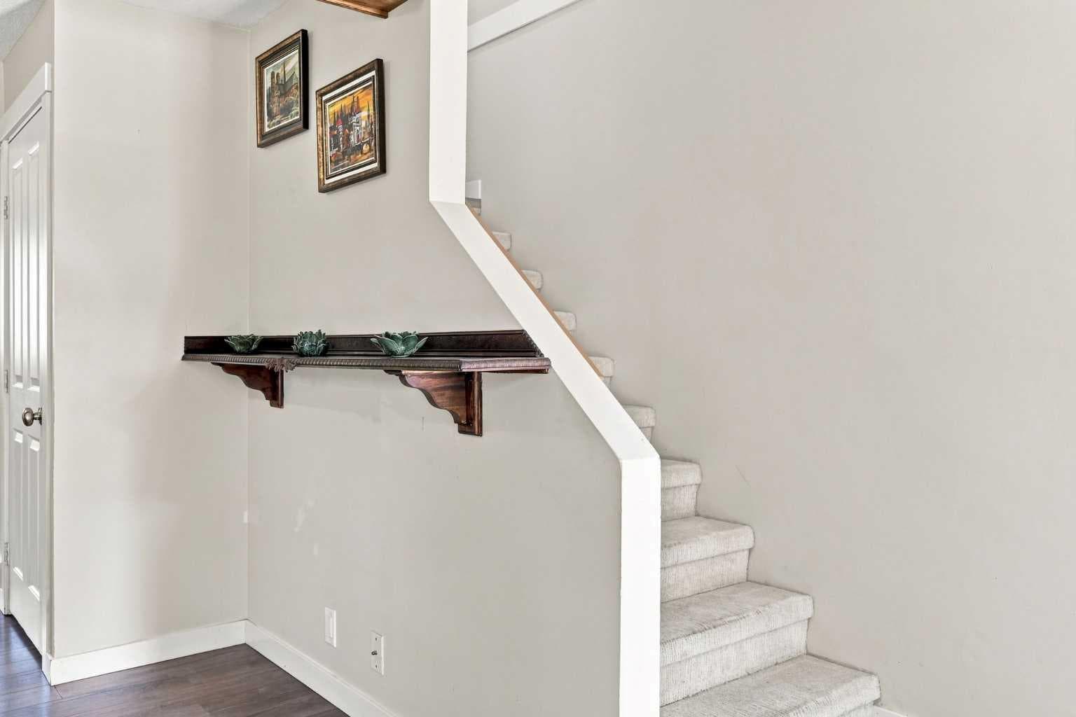 27 Erin Grove Close SE