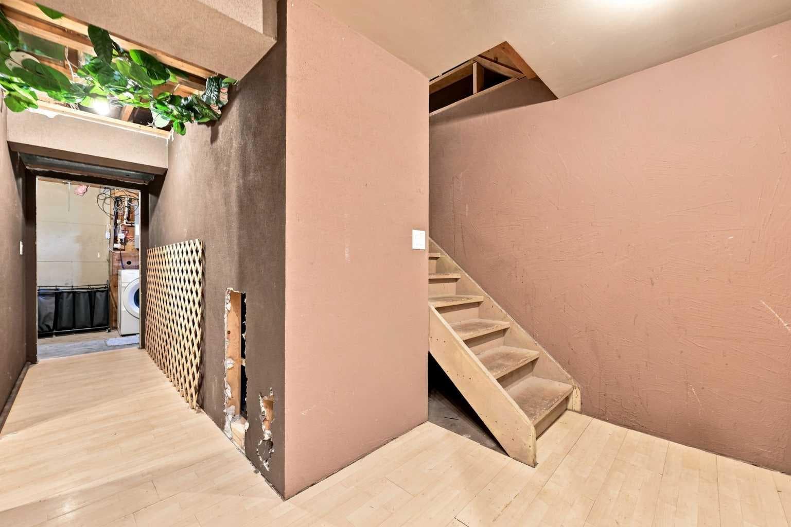 27 Erin Grove Close SE