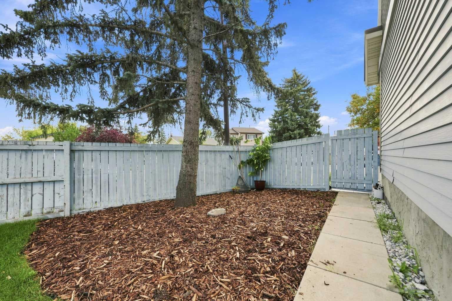 27 Erin Grove Close SE