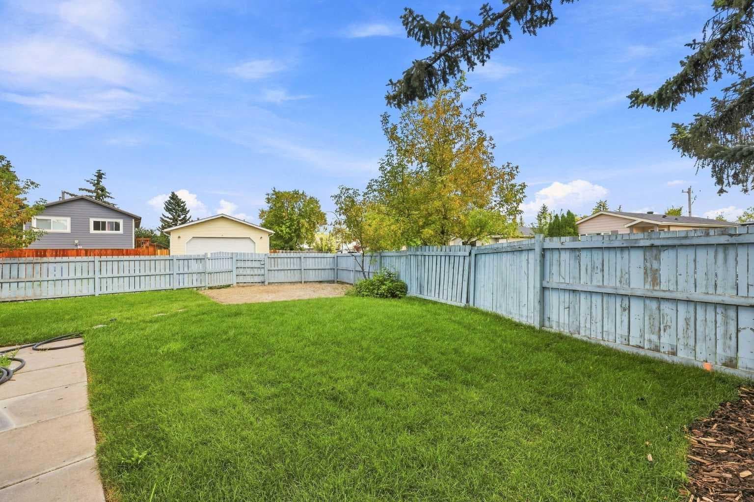 27 Erin Grove Close SE