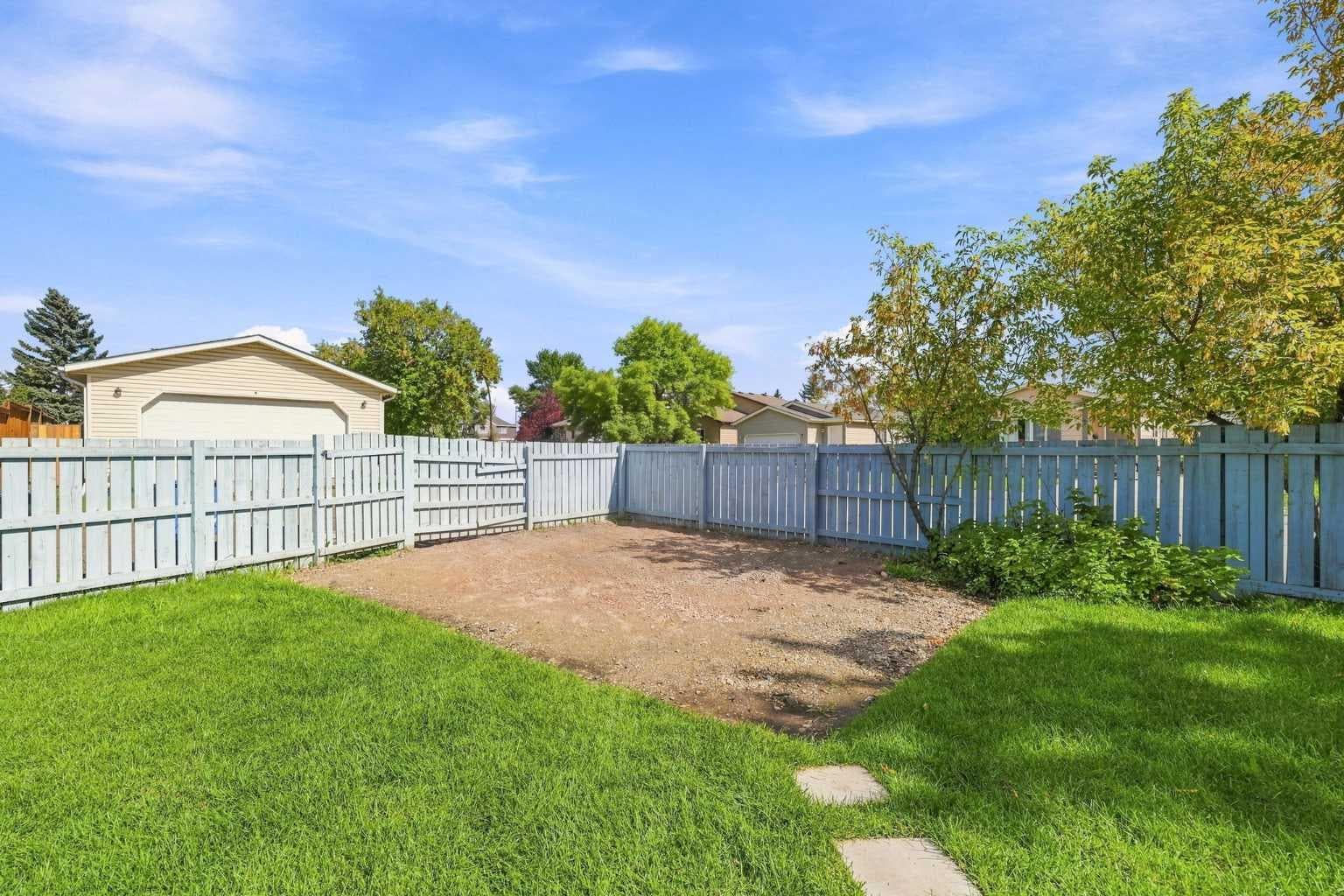 27 Erin Grove Close SE