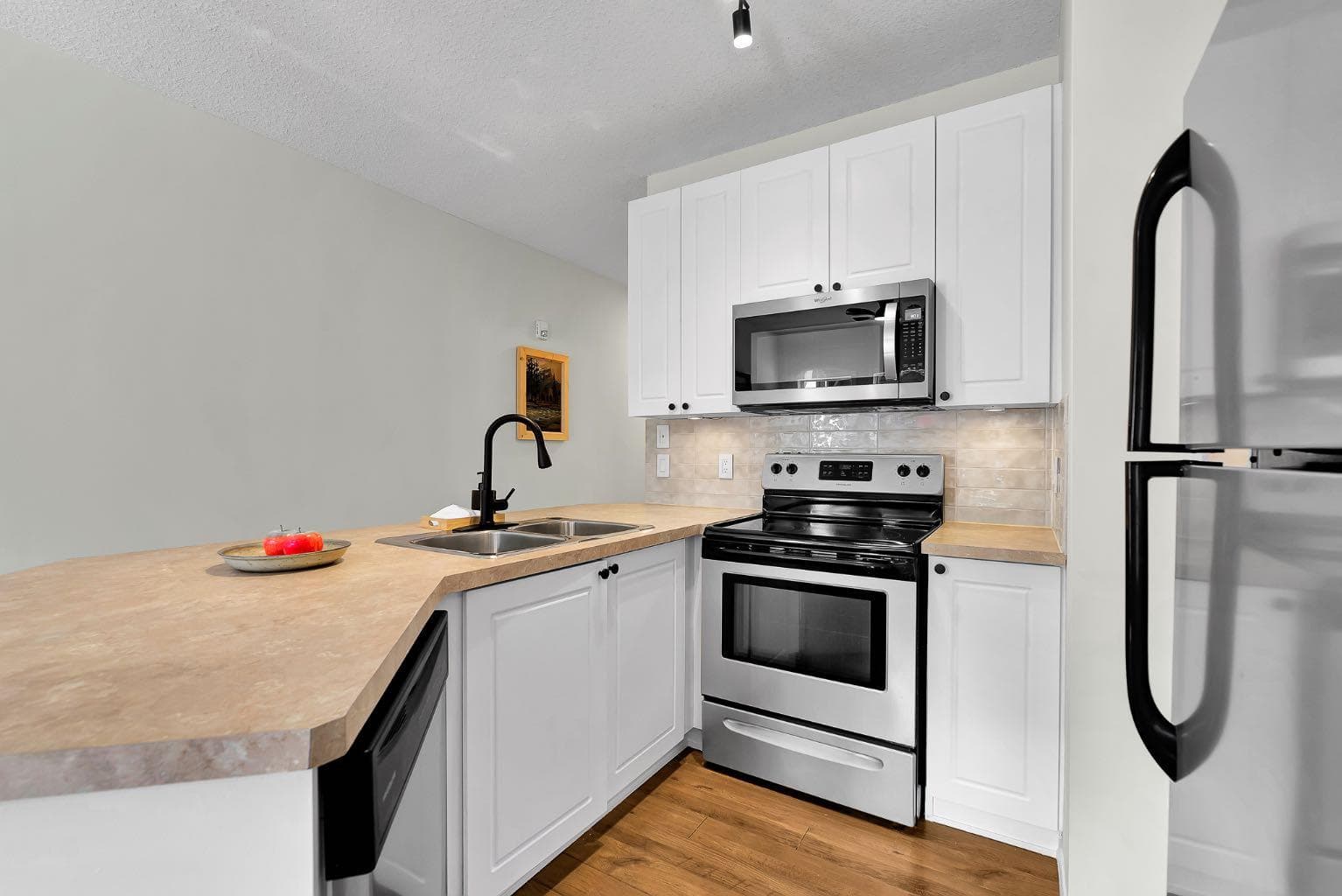 201, 176 Kananaskis Way 