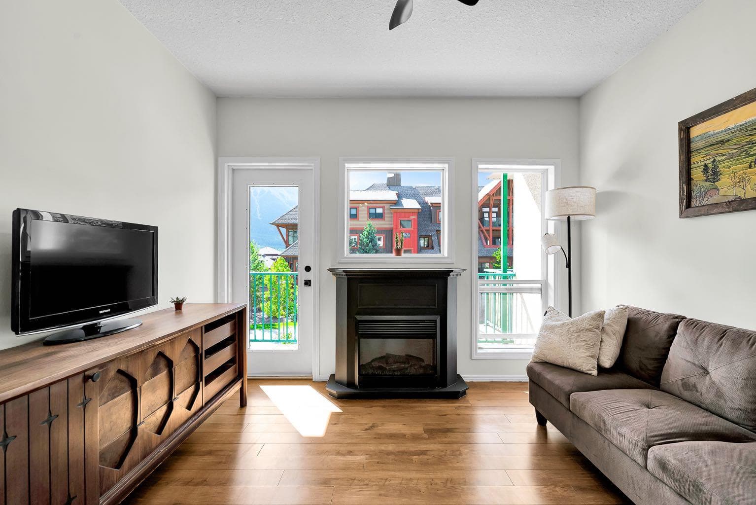 201, 176 Kananaskis Way 