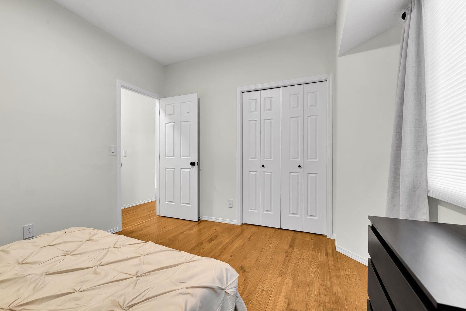 201, 176 Kananaskis Way 