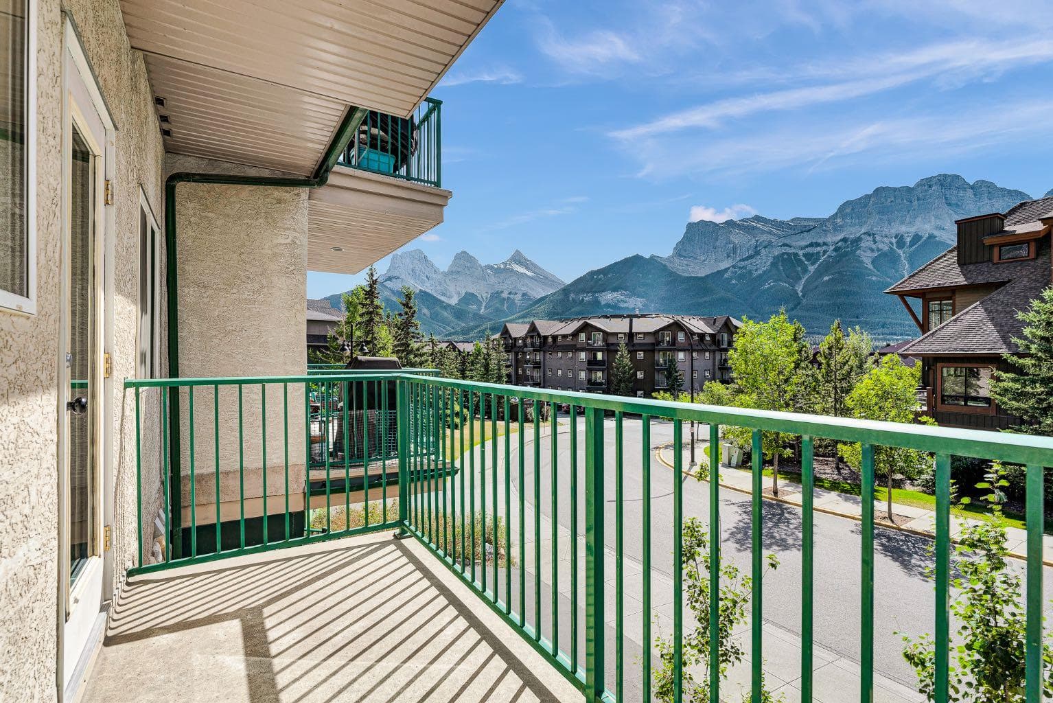 201, 176 Kananaskis Way 