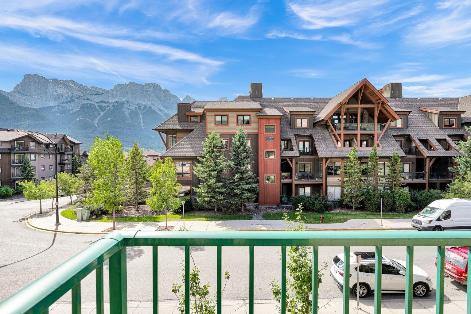 201, 176 Kananaskis Way 