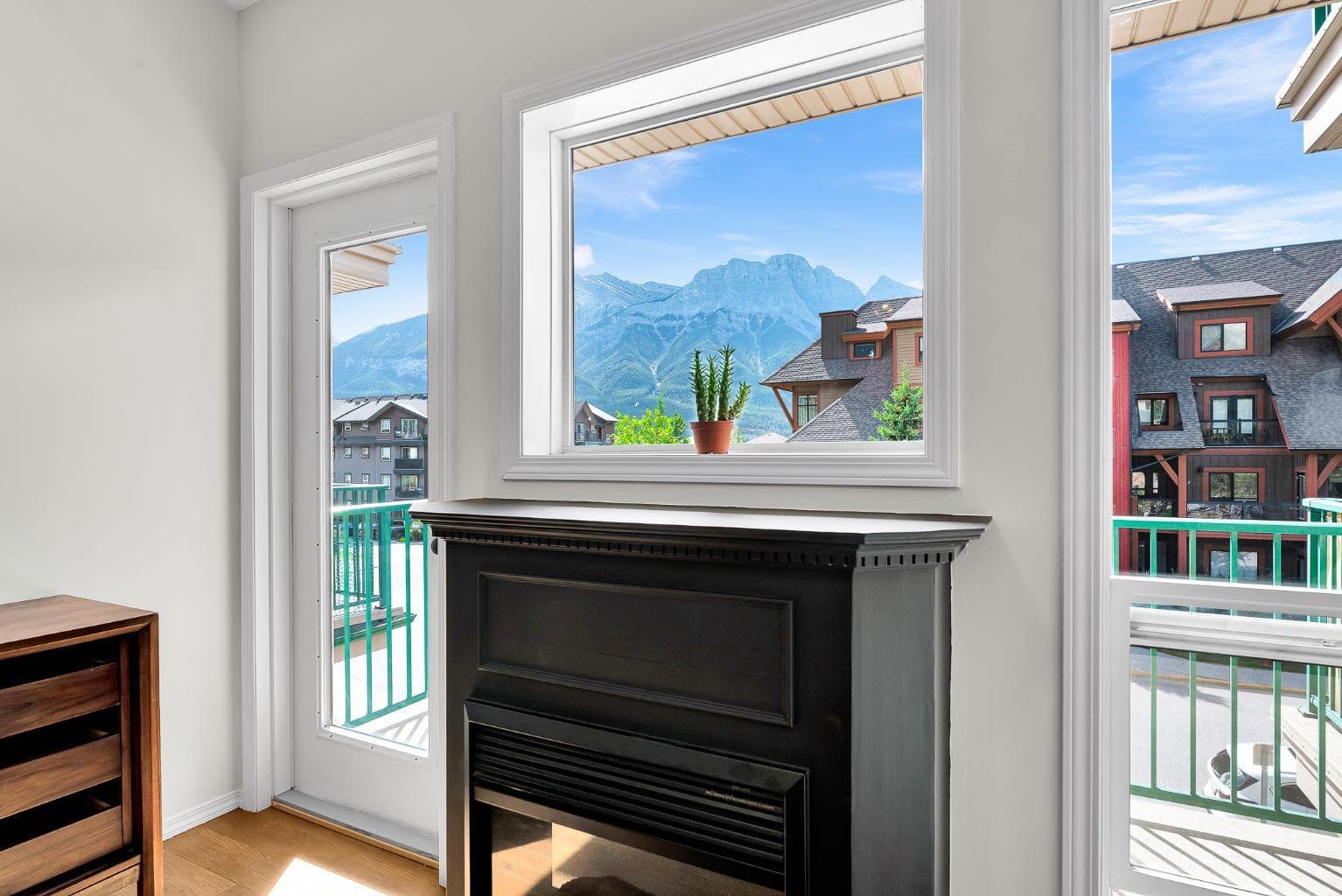 201, 176 Kananaskis Way 