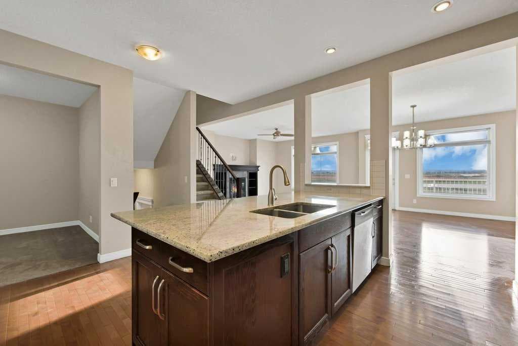 26 Redstone Cove NE