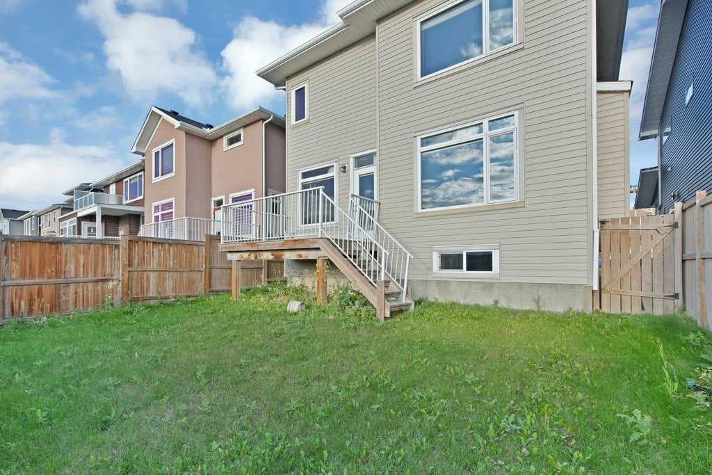 26 Redstone Cove NE