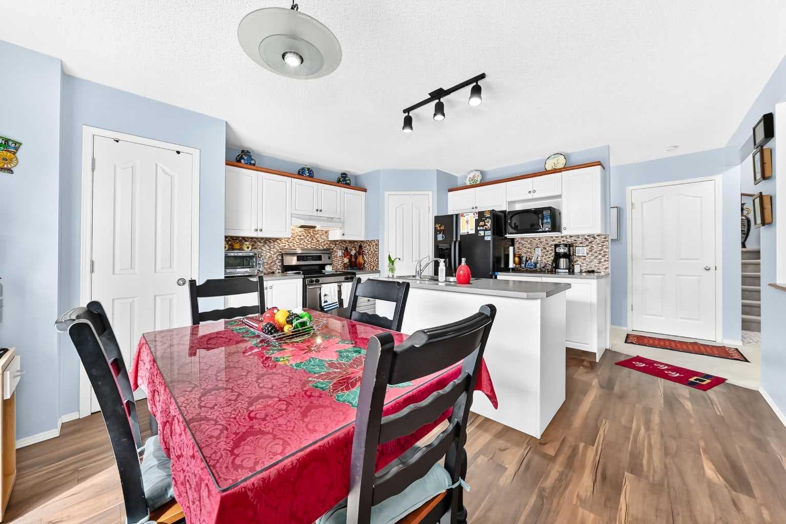 207 Bridlewood Road SW
