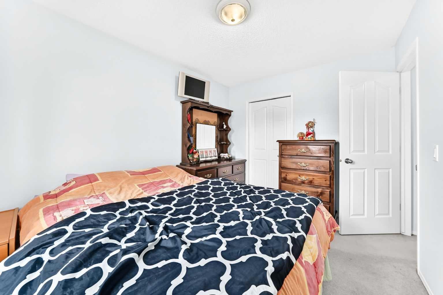 207 Bridlewood Road SW