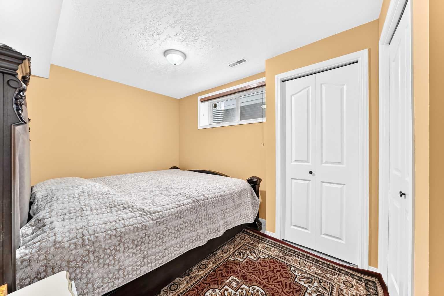 207 Bridlewood Road SW