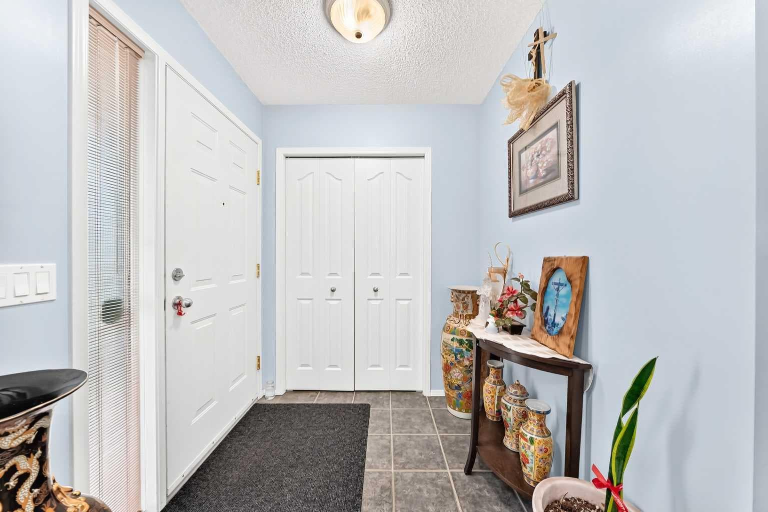 207 Bridlewood Road SW