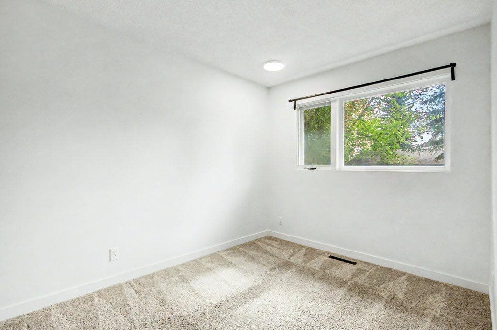 2015 Palliser Drive SW