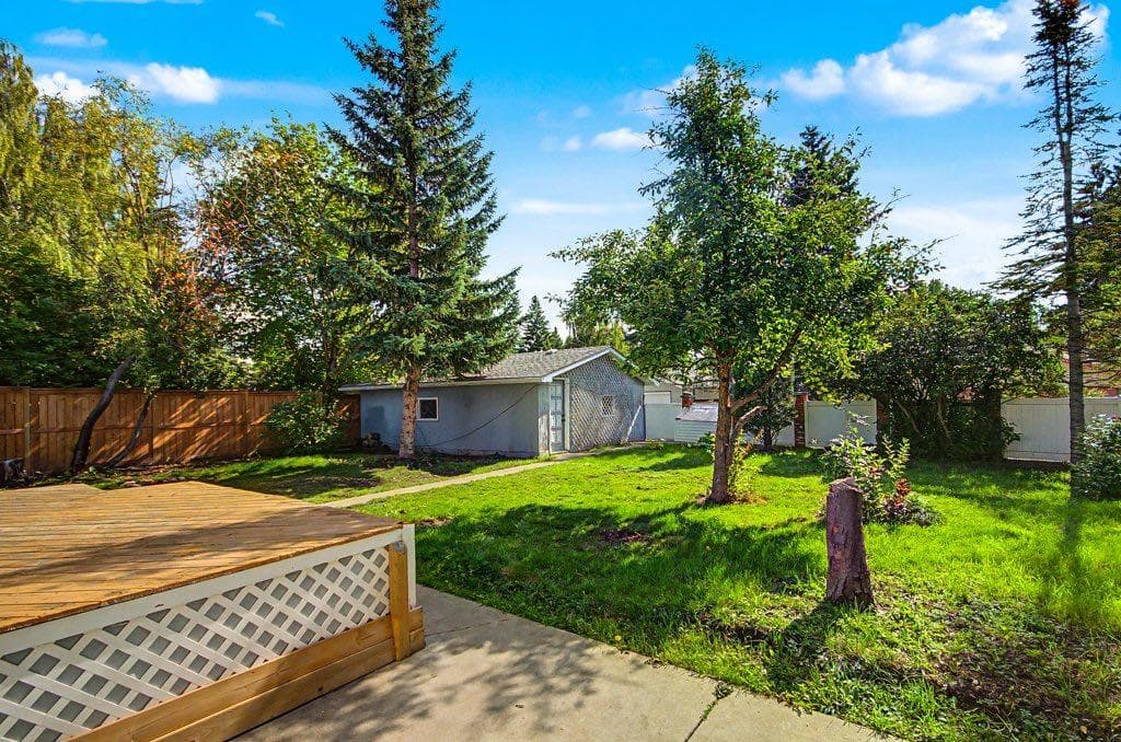 2015 Palliser Drive SW