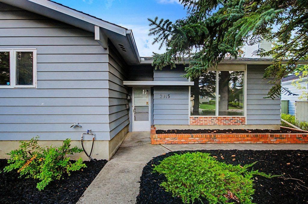 2015 Palliser Drive SW